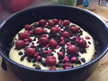 Mehr über den Artikel erfahren Statt Snickers – veganer Amaranth-Oreo-Pudding-Kuchen