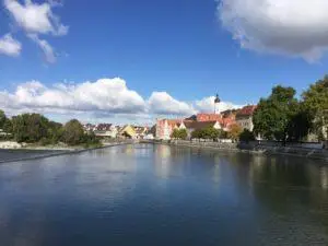 Mehr über den Artikel erfahren Landsberg am Lech – Schneebälle im Herbst