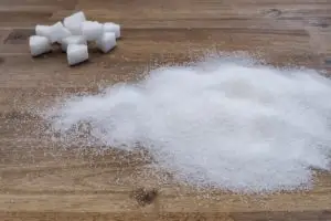 Mehr über den Artikel erfahren Zucker im Babybrei – muss das sein? [mit Rezept]