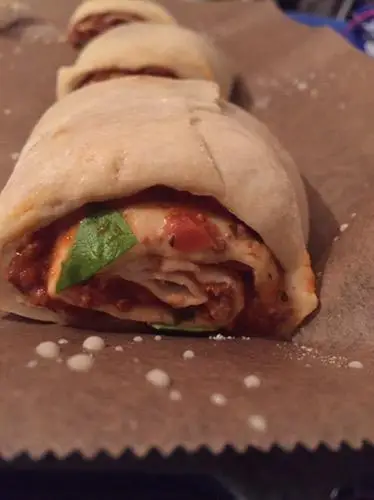 Mehr über den Artikel erfahren Rezept für Eilige: Bolognese-Rollen (vegan)