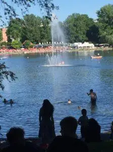 Mehr über den Artikel erfahren Blogserie Ostseeurlaub – Badestopp am Weißensee Berlin