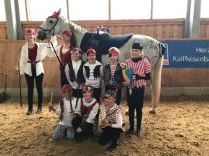 Mehr über den Artikel erfahren Eltern-Initiativen: Ab aufs Pferd mit dem Kind!