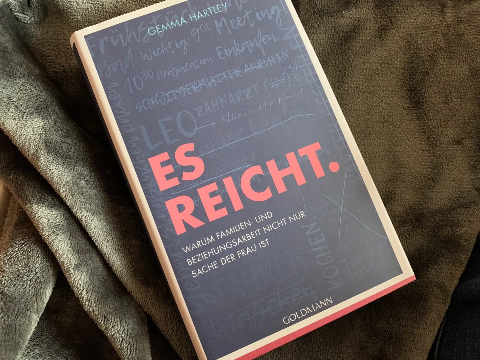 Mehr über den Artikel erfahren Es reicht. Ein Buch, das fordert: Familienleben geht beide Elternteile an