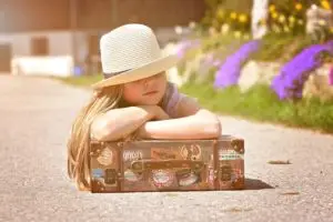 Mehr über den Artikel erfahren Reisen mit Kindern – So findest du den richtigen Kinderkoffer [Werbung]