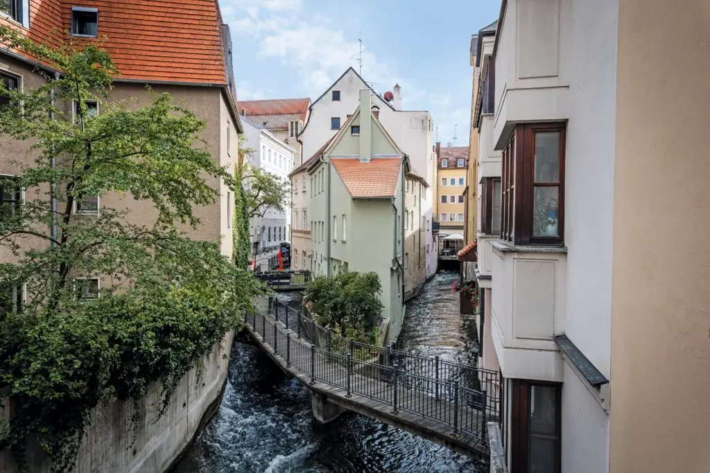 Hinterer-Lech-Augsburg_Familienausflug-Augsburg_Wassermangement-System-Augsburg-Tour_Augsburg-mit-Kindern-entdecken_Ausflug-Augsburg-Kinder