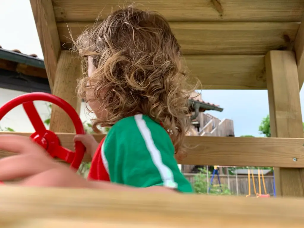 bewegung-kinder-zuhause_spielturm-test