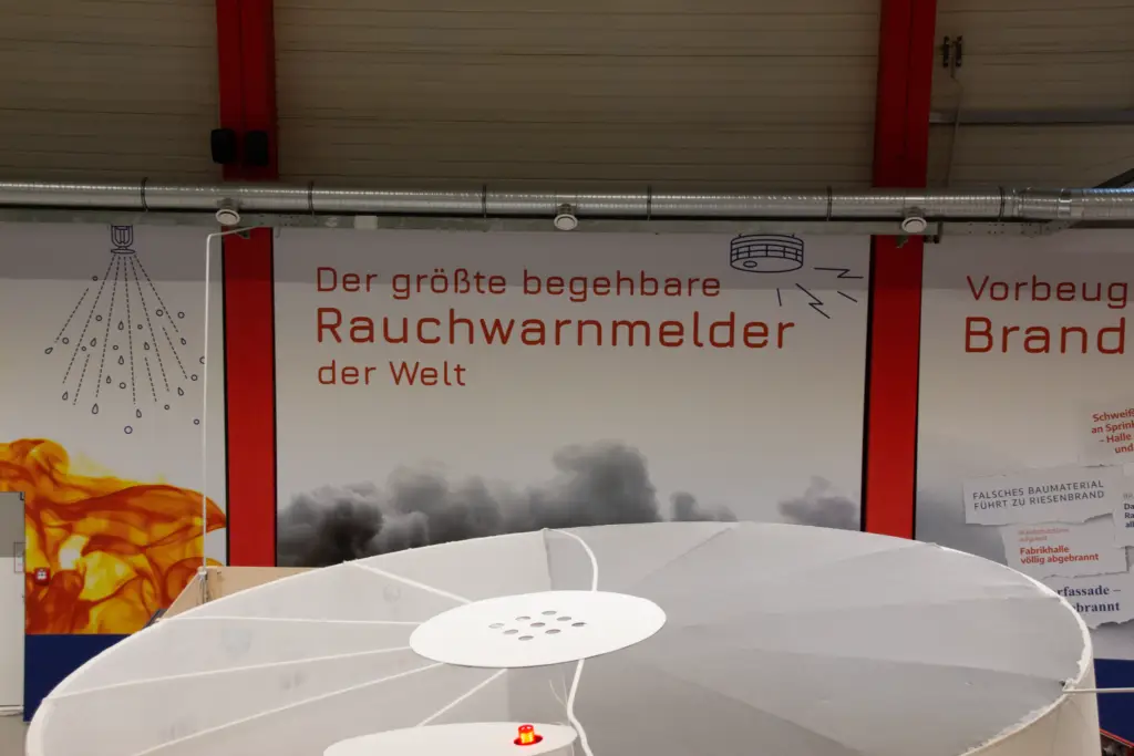 ausflug-kinder-augsburg_begehbarer-rauchmelder