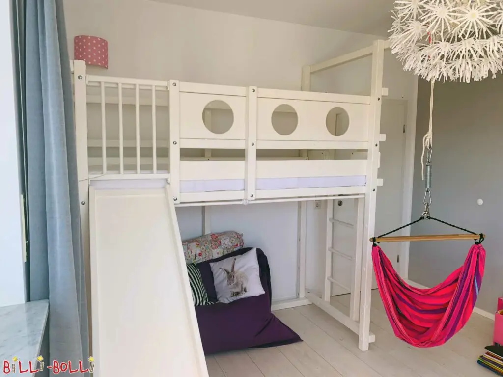 kinderbett-hochbett-weiß-rutsche