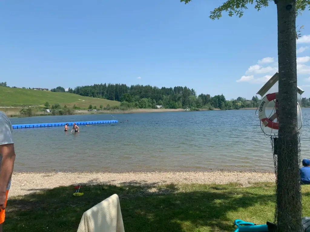 wohnmobil-bayern-see_niedersonthofener-see-stellplatz